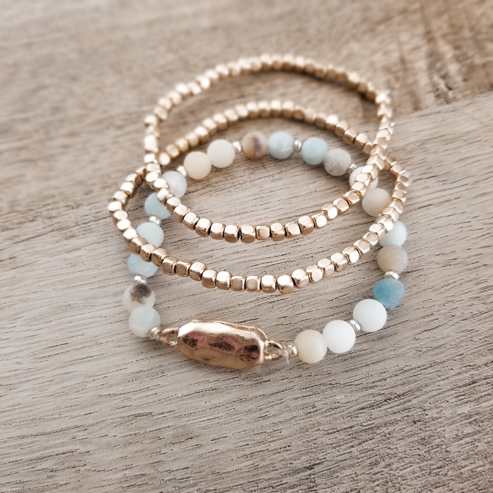 5 Piece Stretch Bracelet Set Semi Precious Stone Bead Bracelets - Picture 4 of 5